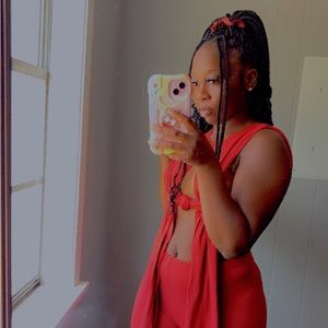 Meet your Posher, Lakeisha